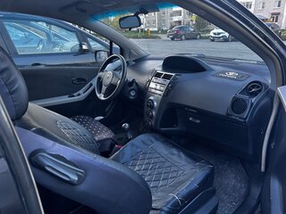 2008 Toyota Yaris II, чёрный, 350000 рублей, вид 5