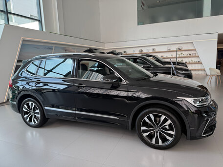 2026 Volkswagen Tiguan L Pro III (China Market), чёрный, 4400000 рублей, вид 4