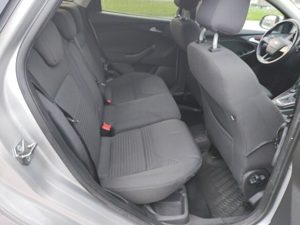 2016 Ford Focus III Рестайлинг, серебристый, 1050000 рублей - вид 21