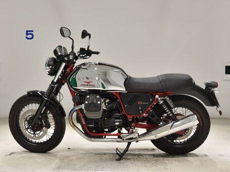 2016 Moto Guzzi V 7, серый, 700000 рублей, вид 2