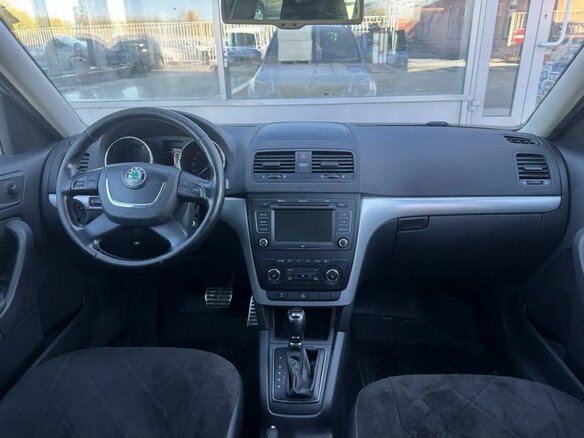 2013 Skoda Yeti I, серебристый, 1060000 рублей - вид 9