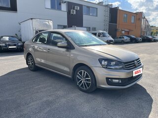 2016 Volkswagen Polo V Рестайлинг, бежевый, 1045000 рублей, вид 1