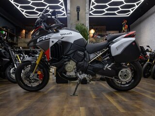 2026 Ducati Multistrada V4, белый, 4490000 рублей, вид 4
