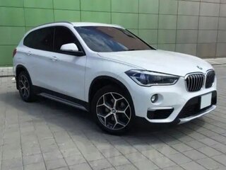 2016 BMW X1 18i sDrive II (F48), белый, 1900000 рублей, вид 5