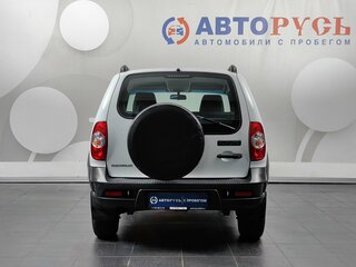2018 Chevrolet Niva I Рестайлинг, белый, 730000 рублей, вид 4