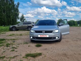 2012 Volkswagen Jetta VI, серебристый, 910000 рублей, вид 5