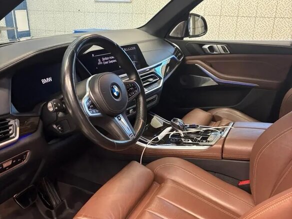 2018 BMW X5 30d IV (G05/G18), синий, 7200000 рублей - вид 8