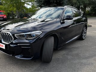 2022 BMW X6 40i III (G06), синий, 8990000 рублей, вид 3