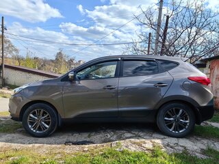 2015 Hyundai ix35 I Рестайлинг, коричневый, 1500000 рублей, вид 5