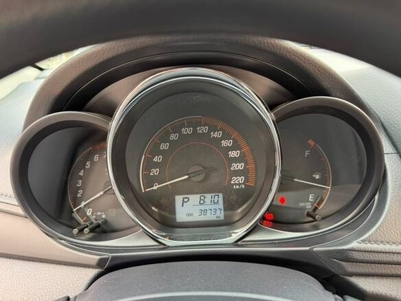 2021 Toyota Yaris L XP150 Рестайлинг, белый - вид 10