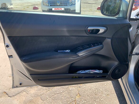 2009 Honda Civic Hybrid VIII Рестайлинг, серебристый, 675000 рублей - вид 17