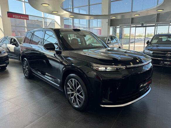 2025 GAC Trumpchi S9, чёрный - вид 2