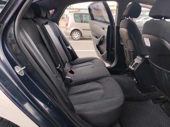 2018 Hyundai Sonata VII (LF) Рестайлинг, белый, 900000 рублей - вид 16