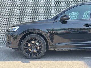 2025 Audi Q7 45 TFSI II (4M) Рестайлинг 2, чёрный, 7520202 рублей, вид 3