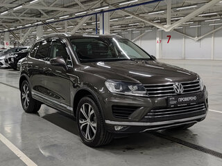2015 Volkswagen Touareg II Рестайлинг, коричневый, 2550000 рублей, вид 3
