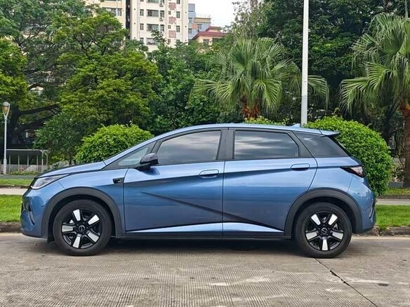 2025 BYD Dolphin 45.12 kWh I Рестайлинг, голубой, 1510000 рублей - вид 6