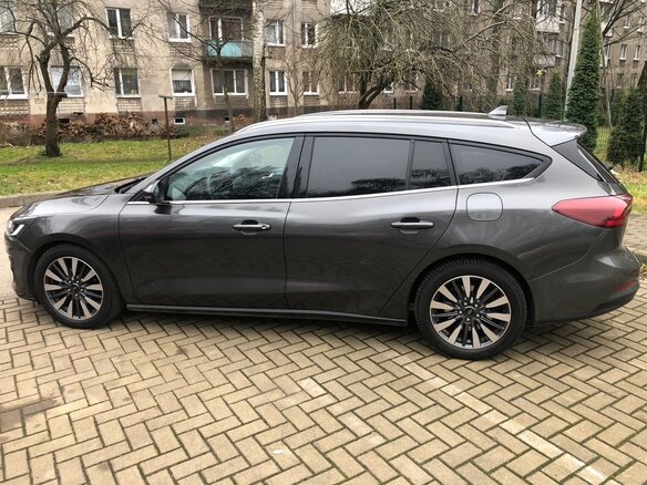 2022 Ford Focus Active IV Рестайлинг, серый, 1859000 рублей - вид 2