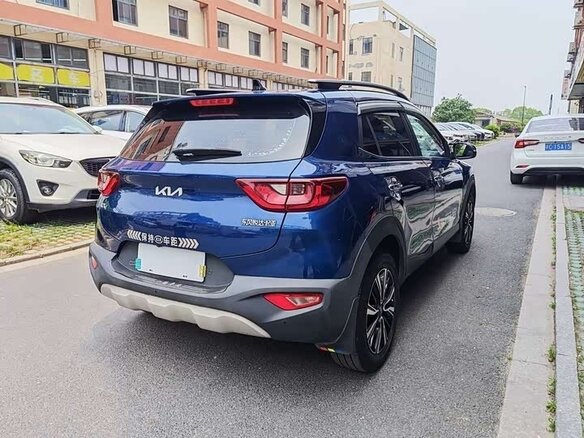 2022 Kia KX1, синий, 1020000 рублей - вид 5