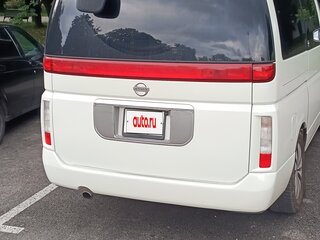 2003 Nissan Elgrand II (E51), белый, 1150000 рублей, вид 4