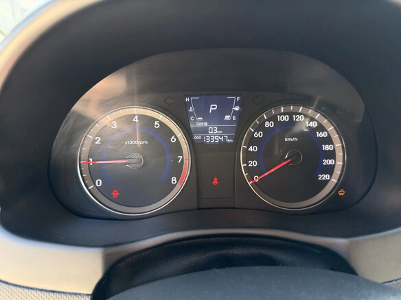 2011 Hyundai Solaris I, чёрный, 890000 рублей - вид 3