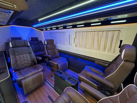 2026 Mercedes-Benz Sprinter, чёрный, 27990000 рублей, вид 2