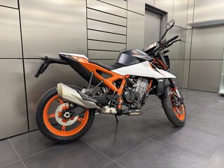 2026 KTM 990 Duke, белый, 1700000 рублей, вид 5