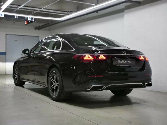 2026 Mercedes-Benz E-Класс 300 VI (W214, S214), чёрный, 11490000 рублей - вид 2