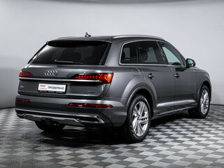 2021 Audi Q7 45 TFSI II (4M) Рестайлинг, серый, 5400000 рублей, вид 5
