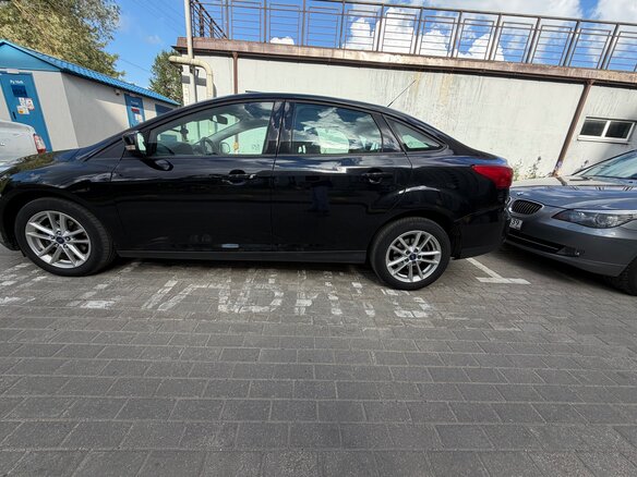 2016 Ford Focus III Рестайлинг, чёрный, 1200000 рублей - вид 6