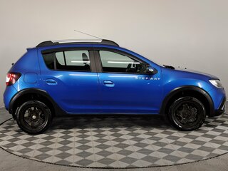 2020 Renault Sandero Stepway II Рестайлинг, синий, 980000 рублей, вид 4