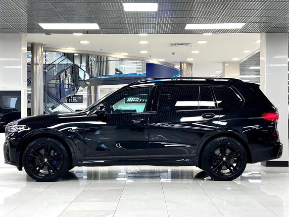 2021 BMW X7 30d I (G07), чёрный, 7200000 рублей - вид 5