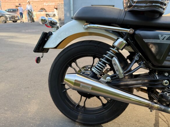 2013 Moto Guzzi V 7, белый, 470000 рублей - вид 6