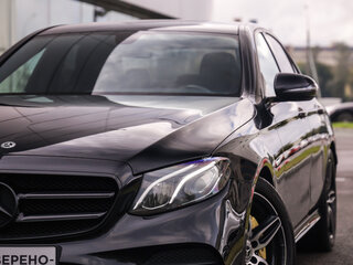 2018 Mercedes-Benz E-Класс 200 V (W213, S213, C238), чёрный, 2724000 рублей, вид 2