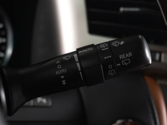 2015 Lexus LX 570 III Рестайлинг, чёрный, 6149000 рублей - вид 32