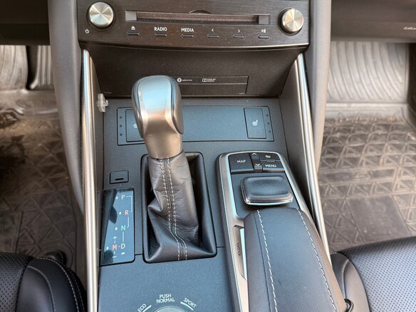 2018 Lexus IS 300 III Рестайлинг, чёрный, 3050000 рублей - вид 14