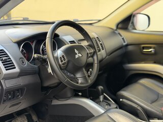 2011 Mitsubishi Outlander II Рестайлинг, чёрный, 999999 рублей, вид 5