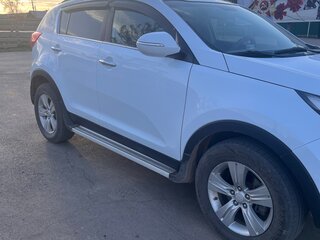 2011 Kia Sportage III, белый, 900000 рублей, вид 3