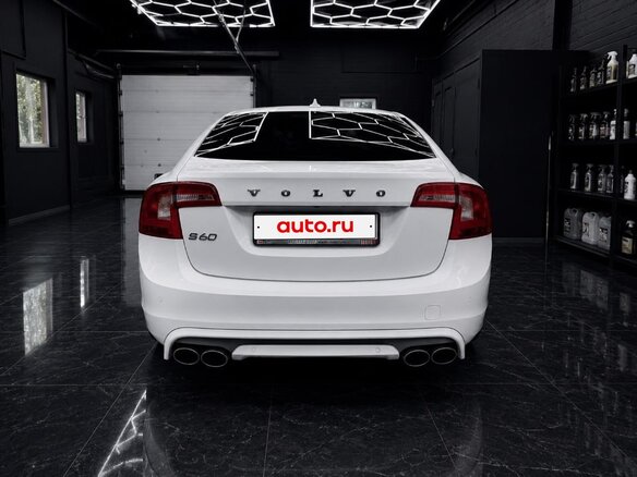 2013 Volvo S60 II, белый - вид 3