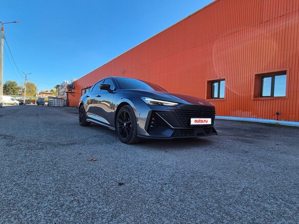 2024 Changan UNI-V I, серый, 2100000 рублей - вид 4