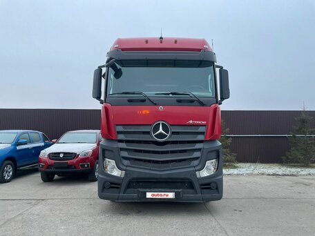 2020 Mercedes-Benz Actros, красный, 4850000 рублей, вид 2