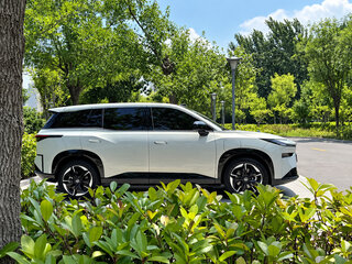2026 Toyota bZ3X 58.3 kWh, серебристый, 2690000 рублей, вид 5