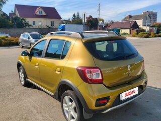 2017 Renault Sandero Stepway II, зелёный, 850000 рублей, вид 5