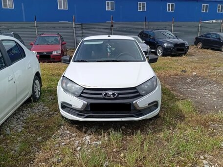 2018 Lada (ВАЗ) Granta I Рестайлинг, белый, 351000 рублей, вид 2