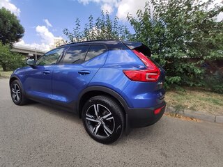 2021 Volvo XC40 I, синий, 3990000 рублей, вид 5