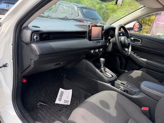 2022 Honda Vezel II, белый, 1474999 рублей, вид 5