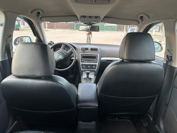 2012 Skoda Octavia II (A5) Рестайлинг, серый, 700000 рублей - вид 9