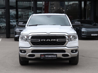 2022 Ram 1500 Crew Cab V, белый, 5860000 рублей, вид 2