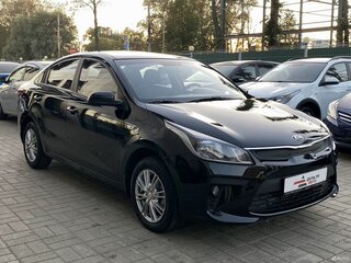 2018 Kia Rio IV, чёрный, 1195000 рублей, вид 1
