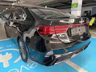 2022 Kia K3 II Рестайлинг, чёрный, 1269100 рублей, вид 3