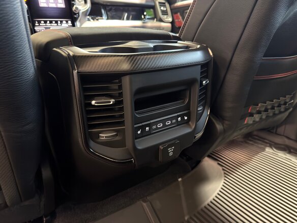 2026 Ram 1500 RHO V Рестайлинг, чёрный, 11900000 рублей - вид 15